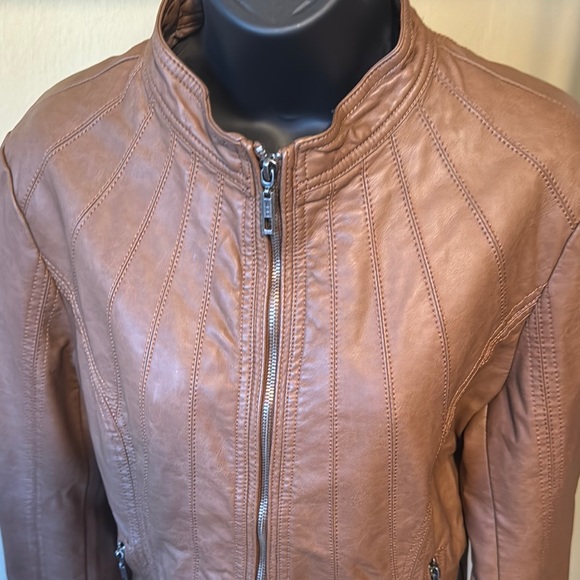 Jacket - Picture 5 of 9